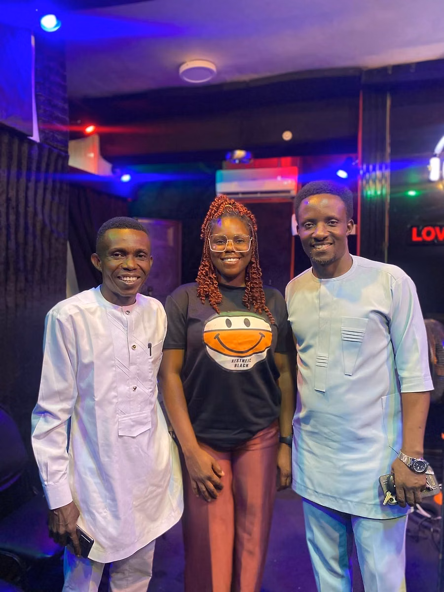 COFFEE HANGOUT CONNECT